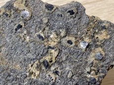 画像4: 岩手県産母岩付きサファイアコランダム (4)